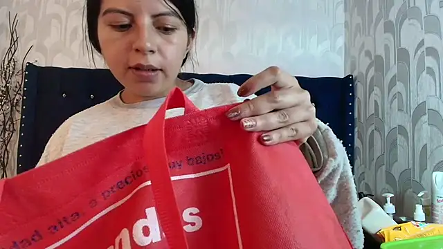 CarolineBrunx online show from April 4, 8:39 pm