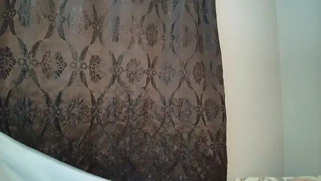 Snapshot of CarolineBrunx chatting on August 4, 4:04 am CarolineBrunx online show from August 4, 4:04 am