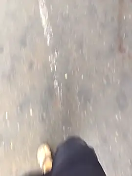 Ishan003 online show from September 21, 12:56 am