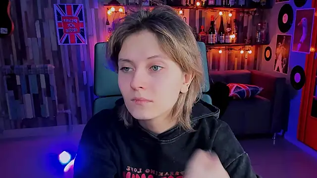 LolaAsmus online show from January 7, 6:05 am