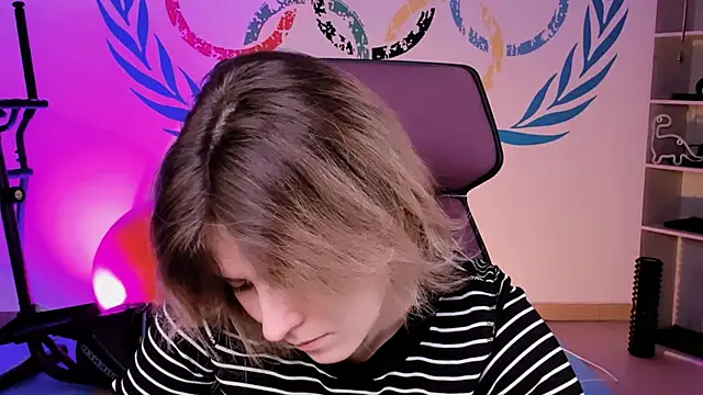 LolaAsmus online show from February 1, 5:07 am