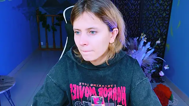 LolaAsmus online show from February 18, 7:43 am