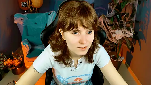 LolaAsmus online show from October 22, 5:30 am