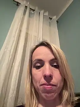 Snapshot of Annelibre chatting on March 20, 8:40 pm Annelibre online show from March 20, 8:40 pm