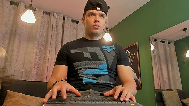 Snapshot of Jake_Tylerr_ chatting on September 15, 5:02 pm Jake Tylerr online show from September 15, 5:02 pm