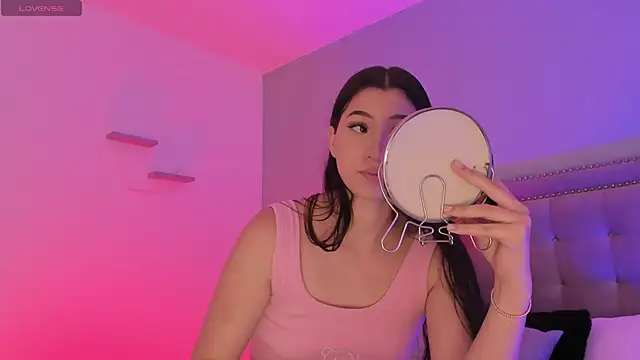 Snapshot of MilaHal_ chatting on September 30, 2:44 pm MilaHal online show from September 30, 2:44 pm