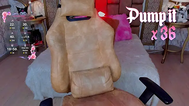 SoffiQueen online show from October 21, 8:20 pm