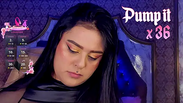 SoffiQueen online show from February 20, 2:50 pm