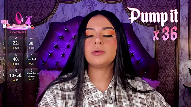 SoffiQueen online show from March 28, 1:54 pm