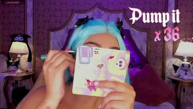 SoffiQueen online show from April 17, 3:26 pm