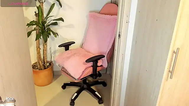 bruneettklaryss online show from January 19, 7:58 pm