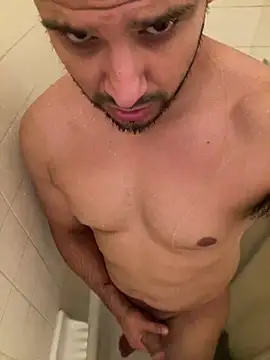 Insaneskillzz69 online show from April 16, 6:25 am