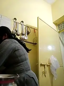 Snapshot of heenage chatting on December 2, 5:37 pm heenage online show from December 2, 5:37 pm