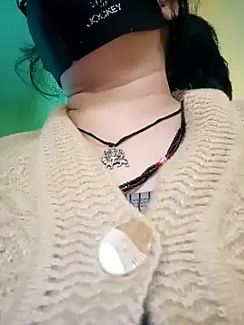 Snapshot of heenage chatting on December 18, 5:15 am heenage online show from December 18, 5:15 am