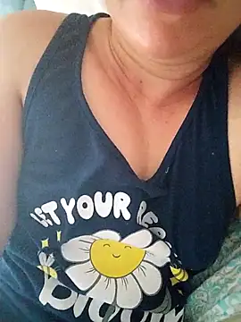 lettygreco online show from January 11, 12:10 pm