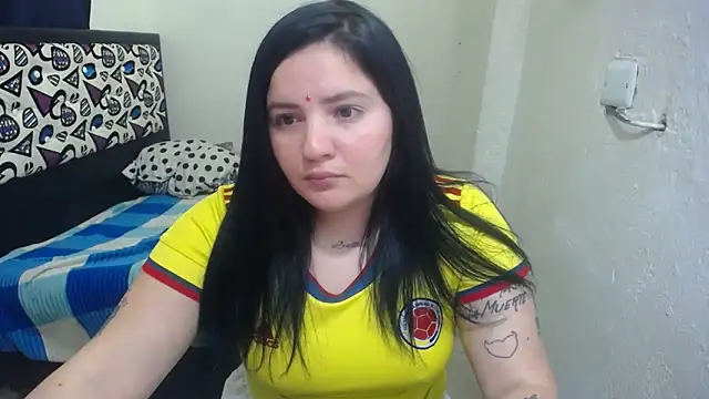 Snapshot of shopyymessyy chatting on February 26, 12:53 am shopyymessyy online show from February 26, 12:53 am