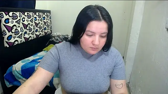 Snapshot of shopyymessyy chatting on February 28, 6:20 pm shopyymessyy online show from February 28, 6:20 pm