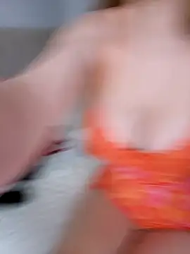 jhulyyy online show from October 3, 2:58 pm