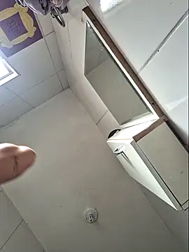 Snapshot of luuhcat09 chatting on November 20, 10:37 am luuhcat09 online show from November 20, 10:37 am