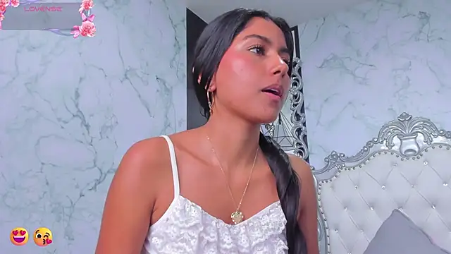 Emmy Cute18 online show from January 4, 2:25 pm