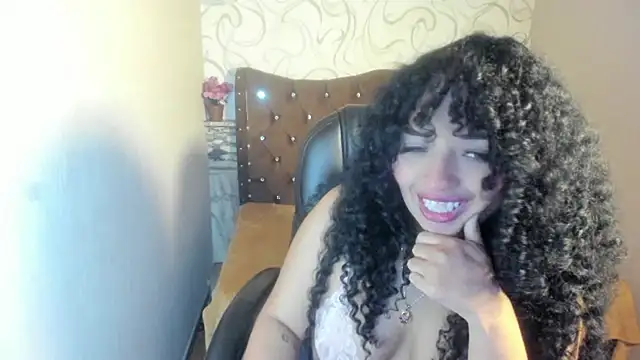 Sofiacowperx online show from November 22, 9:41 am