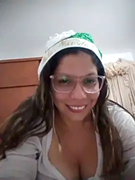 Carliina Soussa online show from December 4, 11:02 pm