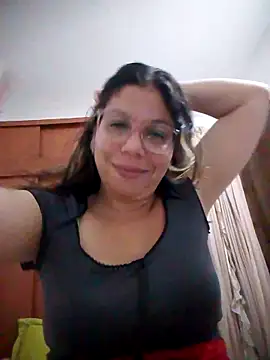 Snapshot of Carliina_Soussa chatting on December 19, 10:17 pm Carliina Soussa online show from December 19, 10:17 pm