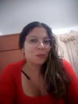 Snapshot of Carliina_Soussa chatting on February 12, 12:49 am Carliina Soussa online show from February 12, 12:49 am