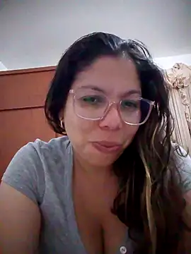 Snapshot of Carliina_Soussa chatting on February 26, 11:59 pm Carliina Soussa online show from February 26, 11:59 pm
