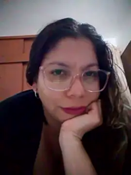 Snapshot of Carliina_Soussa chatting on February 27, 11:49 pm Carliina Soussa online show from February 27, 11:49 pm