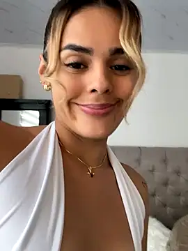 ZoeJohnsoon online show from November 1, 6:54 pm