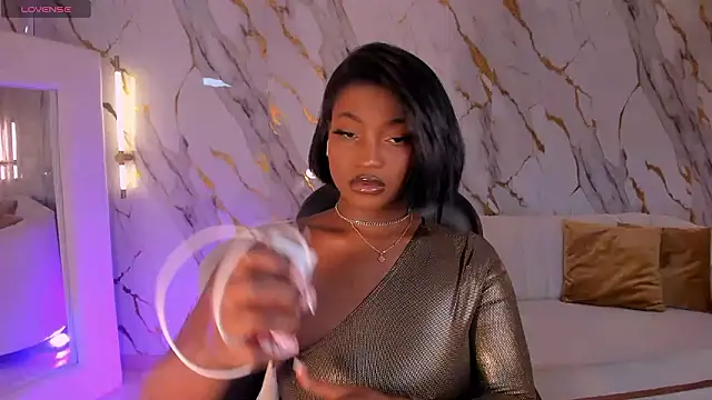 SavannahStorm online show from March 4, 11:27 am