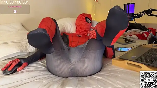 curlyboyy  online show from February 27, 9:47 pm