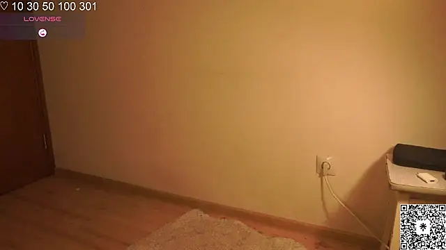 curlyboyy  online show from February 28, 3:04 pm