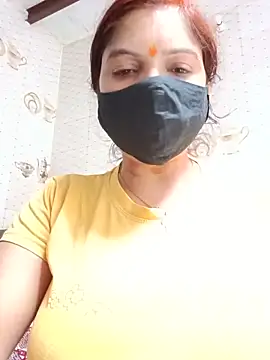 Snapshot of illay_love chatting on June 18, 5:41 am illay love online show from June 18, 5:41 am
