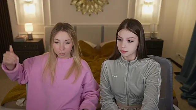 Snapshot of Beatrice_054 chatting on February 4, 5:34 pm Beatrice 054 online show from February 4, 5:34 pm