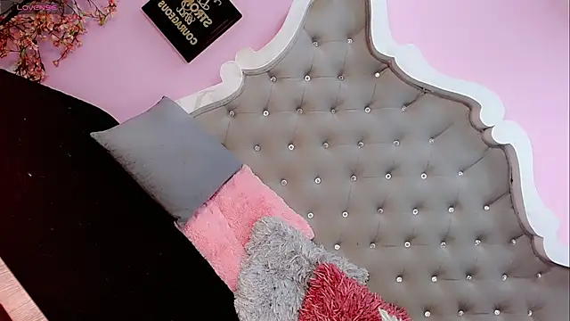 Sophia-Isabella online show from February 10, 7:49 pm