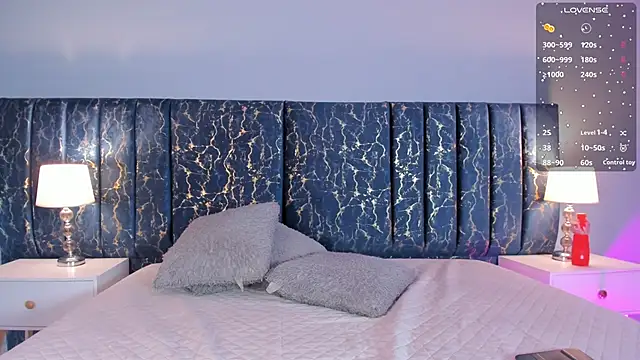 Sophia Lemos online show from September 11, 1:33 pm