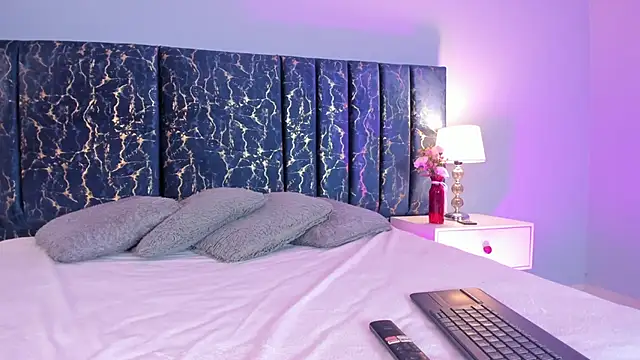 Sophia Lemos online show from September 12, 1:22 pm