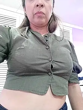 Adel Nesbiit online show from March 5, 7:43 pm