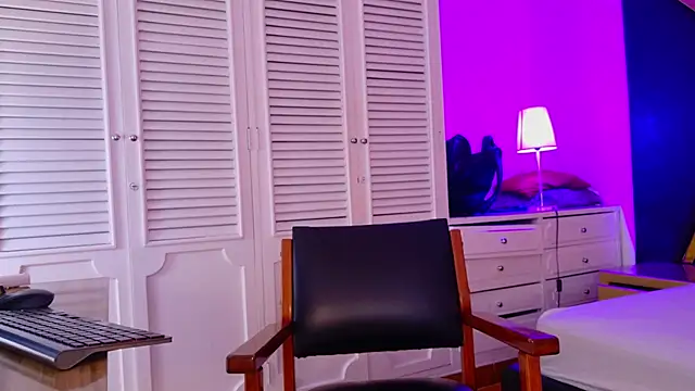 Adel Nesbiit online show from March 30, 7:48 pm