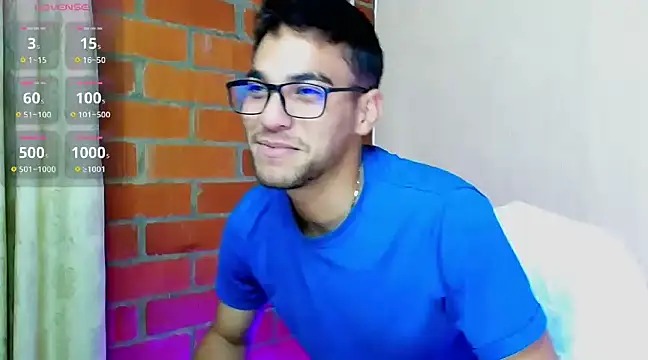 Snapshot of Leandro_valenzuela chatting on March 18, 11:42 pm Leandro valenzuela online show from March 18, 11:42 pm