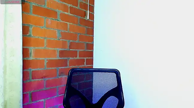 Snapshot of Leandro_valenzuela chatting on March 21, 11:12 am Leandro valenzuela online show from March 21, 11:12 am