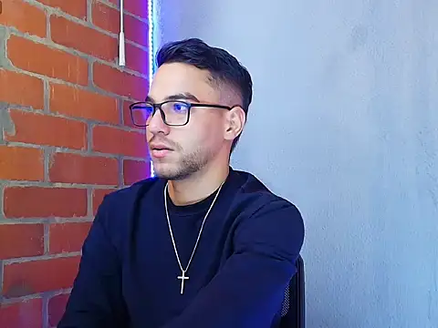 Snapshot of Leandro_valenzuela chatting on September 21, 5:03 pm Leandro valenzuela online show from September 21, 5:03 pm