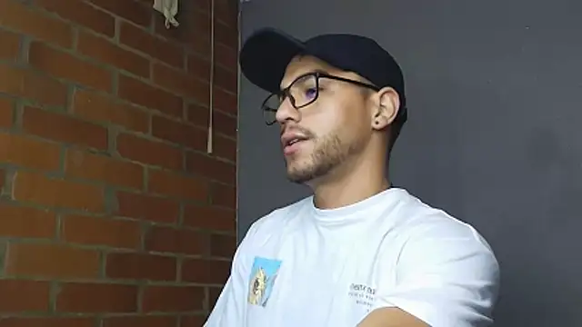 Leandro valenzuela online show from March 19, 12:25 am