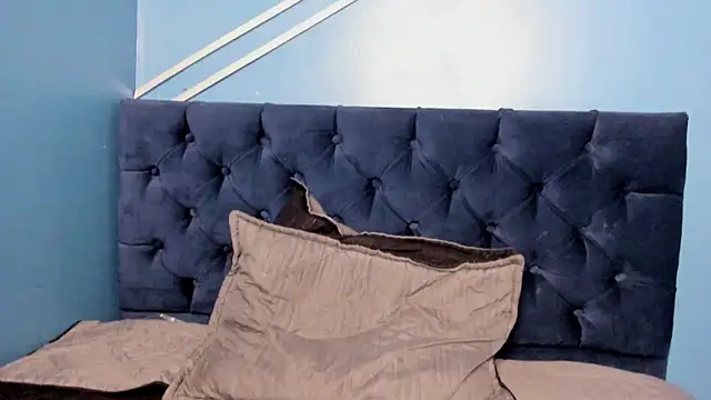 tachala  online show from March 7, 4:46 am