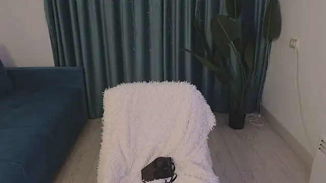 AudreyMell online show from March 12, 2:45 pm