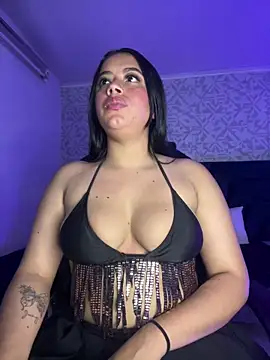 ElaaPerez online show from March 4, 9:32 pm