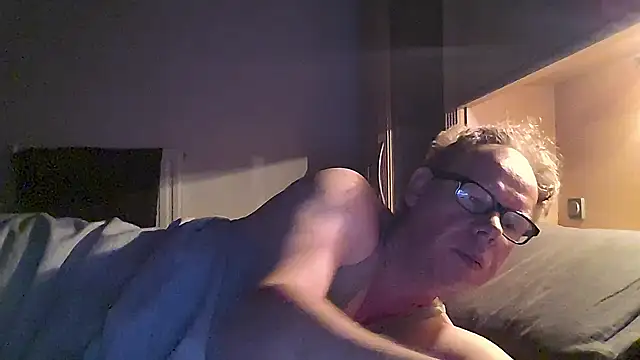 kinkyslet8 online show from September 11, 6:24 am