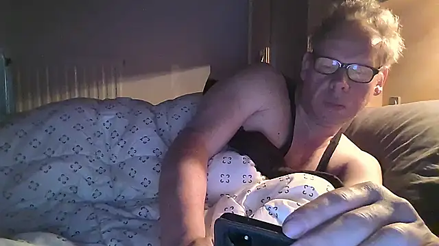 kinkyslet8 online show from March 26, 8:09 am